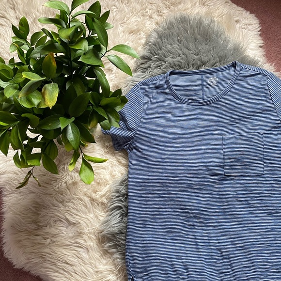 Old Navy Boyfriend Pocket Tee - Picture 3 of 7